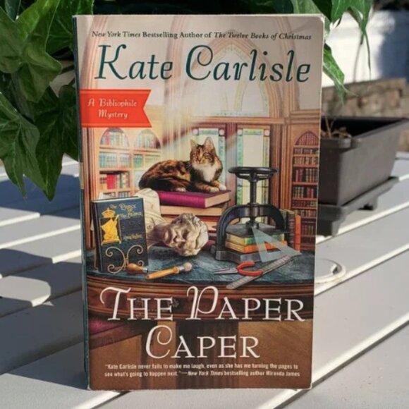 5pc Mixed Genre Novel Set - Picture 5 of 15